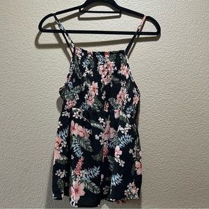 Like new Monteau babydoll tank